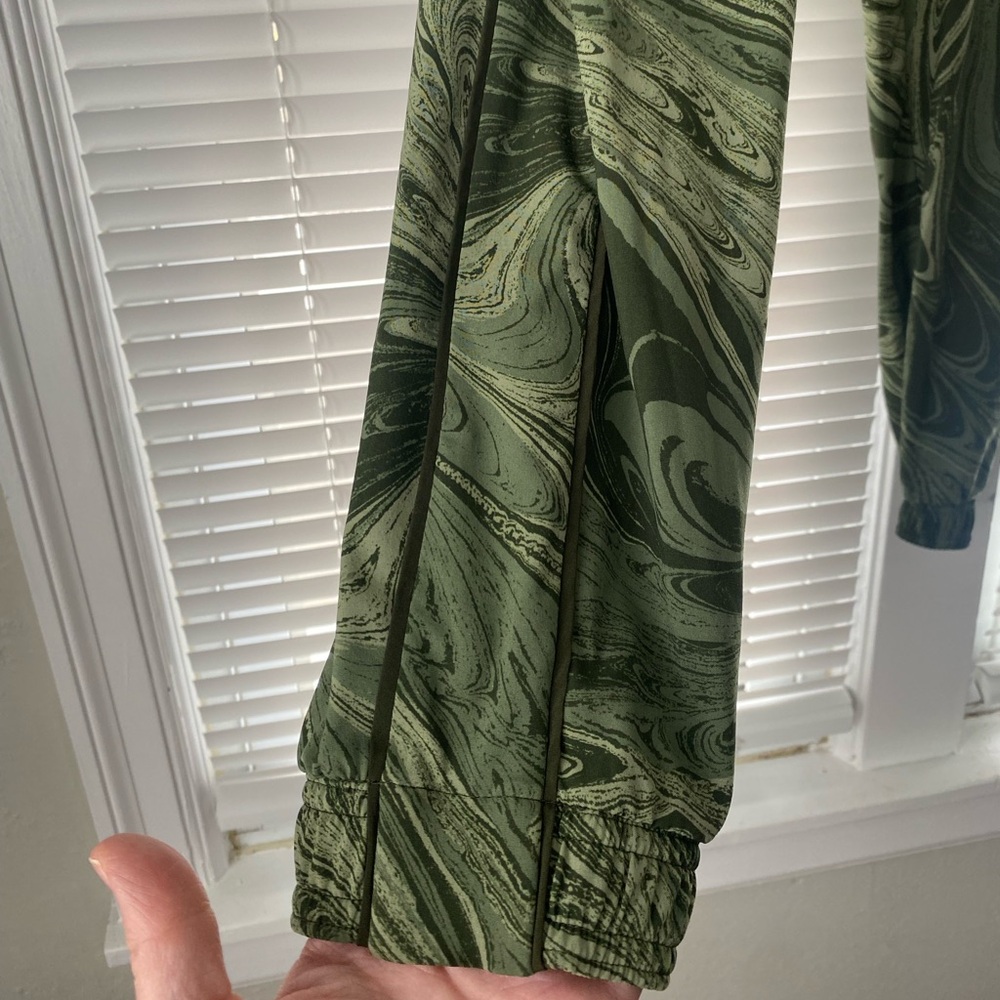 Athleta Sumi Marble Green Print Brooklyn Joggers Active Athletic Streetwear Gorp - Picture 4 of 14